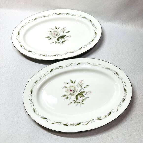 Diamond China TWO Oval Relish Dishes Romance Pink Floral Pattern 9" Japan - Picture 1 of 7